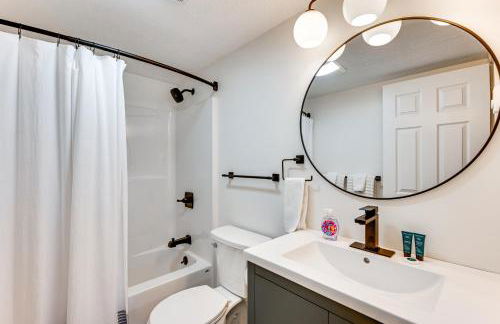 Condo with Deck and Grill Less Than 5 Miles to Loon Mountain! - Foto 15