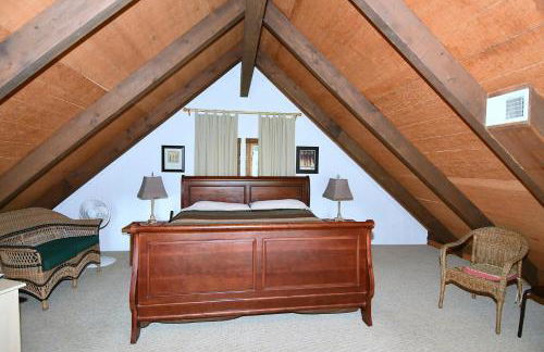 The Outlook - Pet Friendly, Grill, Wifi, View, Fire Pit, Deck, Family Friendly, Foosball, Game Room, King Bed, Fireplace - Photo 25