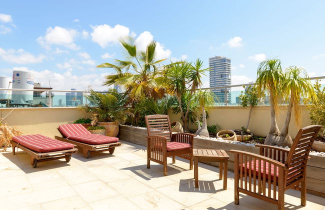 Amazing Duplex Penthouse with 2 Terraces by FeelHome - Photo 1