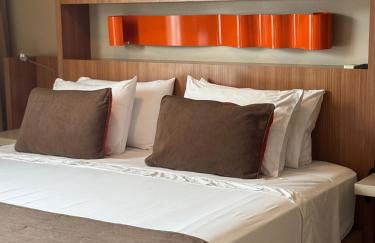 Jade Hotel Condomínio suite particular super king - Foto 5