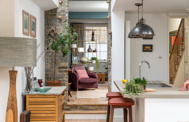 JOIVY Contemporary 2-Bed House W/ Private Garden - Foto 18