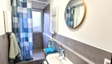 Zentrale Wohnung in Göppingen, Bahnhof fußläufig erreichbar - Foto 4, Shower