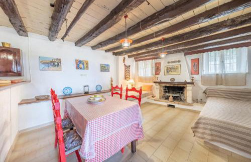 Priest's Traditional Mansion - Photo 6