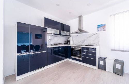 Villa Pavicini - with heated pool - Photo 16