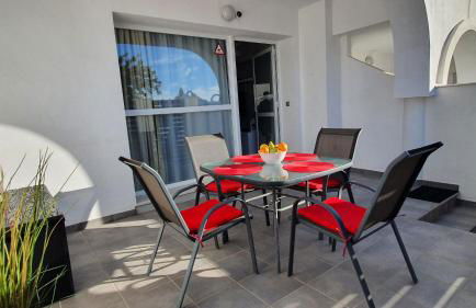 Nice Duplex Home, Marbella, See View, Hotel Resort - Photo 7