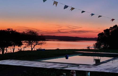 Casa de campo de alto padrão à beira da represa - Foto 9