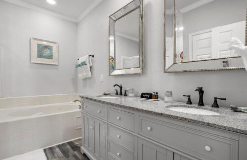 Luxury Condo in Gulfport - Photo 12