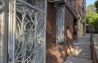 Luxury in Madrid for 10 and Pets - Photo 16