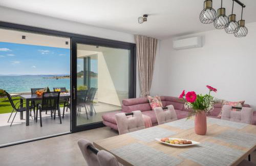 Luxury Apartment Sea - Photo 22