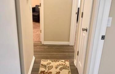 The House Hotels - 4 Beds, huge yard, secluded, and central! - Foto 30