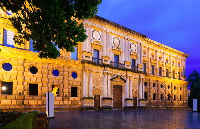 Tour nocturno por la Alhambra y los Palacios Nazaríes - Foto 3