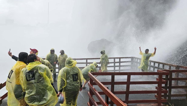 Niagara Falls Tour + Cave of the Winds Ticket - Photo 2, Welcome to the Cave of the Winds!
