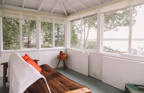 Beautiful Lake Champlain Lake Home with Private Beach - Foto 20