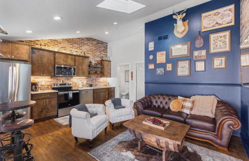 Rustic plus Western - Walk to Bars, Coffee and Restaurants - Foto 1