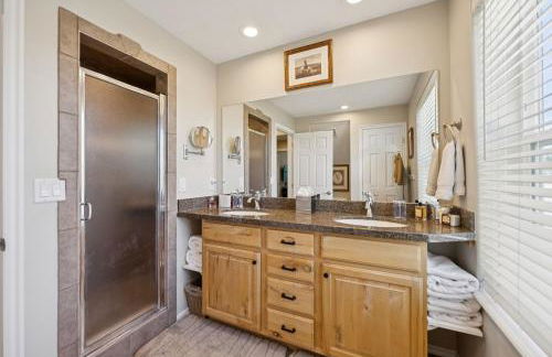 Creekside cutie 3br 2.5ba near skiing sleeps 8 - Foto 23