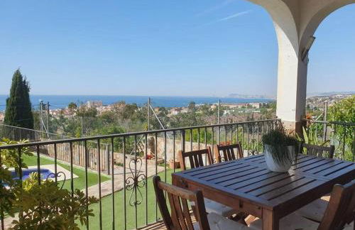 Casa con gran jardín y unas preciosas vistas - Foto 3