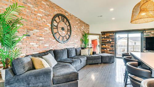 Stylish Omaha Home with Balcony - 2 Mi to Downtown! - Foto 4