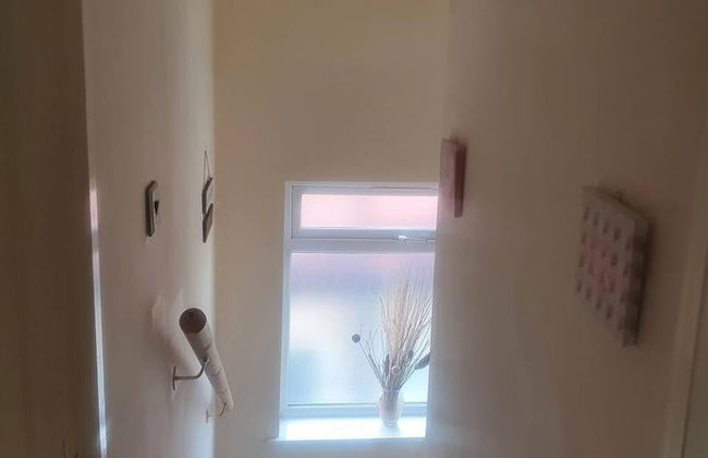 Lovely 4-bed Apartment in Harrow - Foto 23