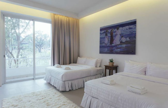 The Peak Residence - Photo 5