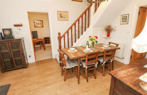 Framingham - Photo 18