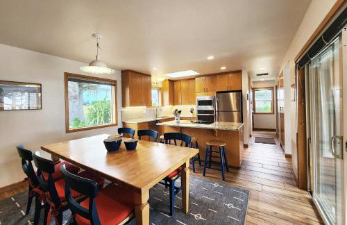 Walk to Everything! Hot Tub! Shorepine Haven - Foto 3