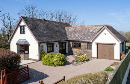 Honeyfield Lodge - Spacious Cottage Rural Views - Foto 17