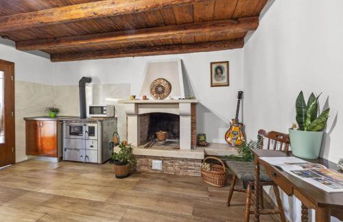 Charming Villa with Pool - Foto 22