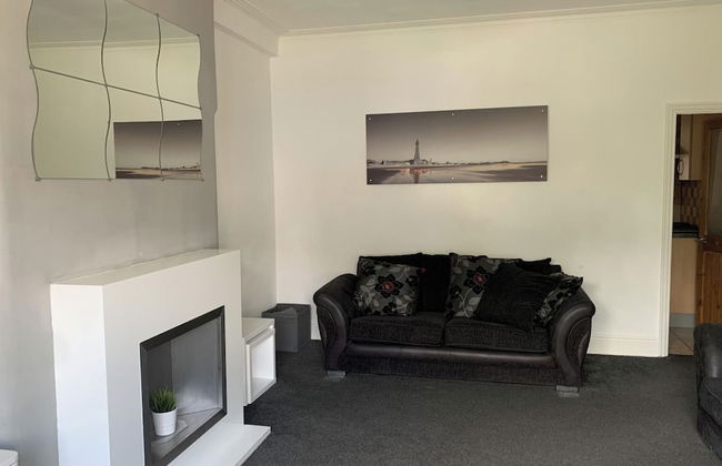 House - Sleeps 5 - Pet Friendly - Garden - Parking - Foto 7