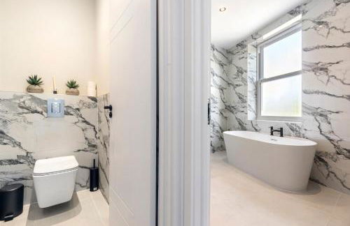 Kew View Suite 2BR Sleeps 9, Walk to Tube & Sights - Foto 20