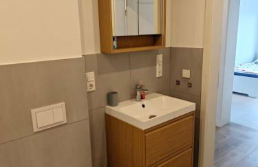 Siegen - Geisweid Work and stay Neu Modernisiert 3 Schlafzimmer Badezimmer Wohnzimmer Balkon - Foto 32
