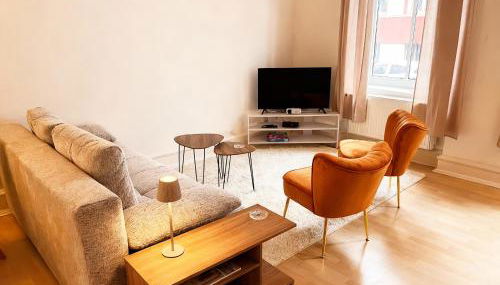 Urban Heritage Suite with work space in Düren Center - Photo 4