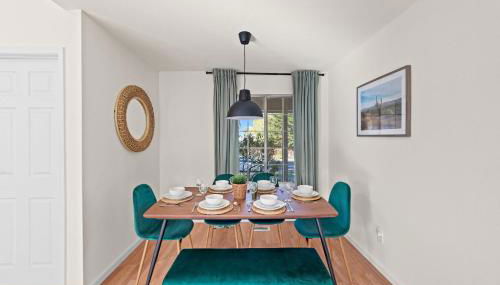 Delightful 4BR Home Nr Downtown Reno w Fireplace - Foto 3