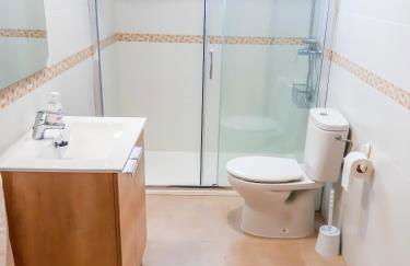 Bonito Chalet con WiFi muy cerca del mar - Photo 18