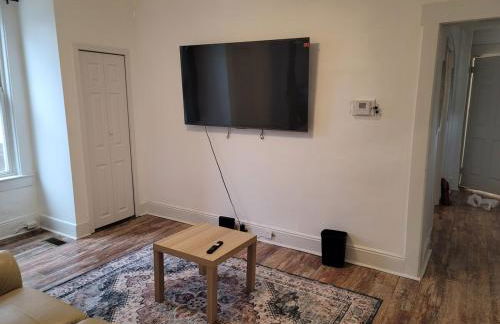 Two-Bedroom Home 25 min to NYC Free parking-UNIT-1 - Foto 20