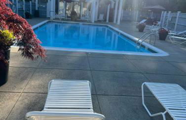 Newly Renovated Villa with King Bed and Amenities, 1 mile to Mohegan Sun - Foto 15