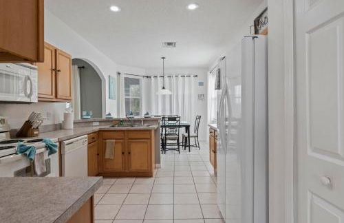 Villa Eman 5bed 4bath with Private pool& Hot Tub close 2 Disney & Legoland - Foto 24