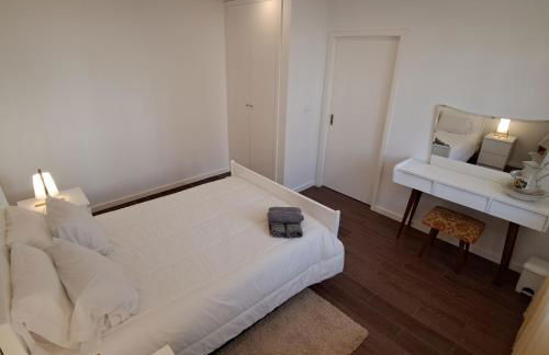 Hamilton House - Photo 3