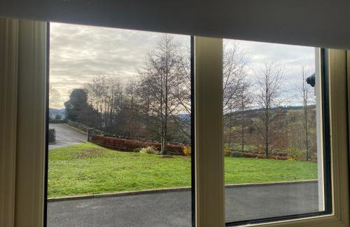 Rostrevor Valley 6-Br Sleeps 20 w Hot Tub & View - Photo 31