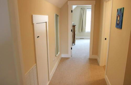 River Rock Cabin - Comfortable, Private Home with King Beds & Mountain Views - Foto 24