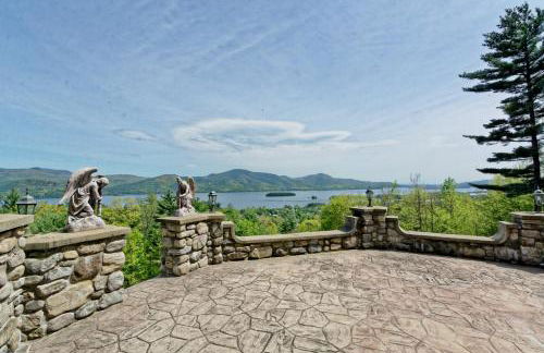 HIGHLANDS CASTLE overlooking Lake George plus 2 other CASTLES & SUITES - Foto 80