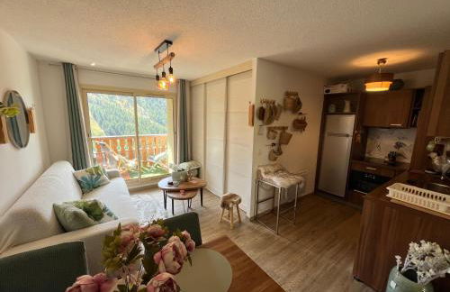 Plein Centre, luxueux 6 personnes, 2 chambres, parking , terrasse, vue époustouflante, Tout pédestre, piste à 100m - Photo 3