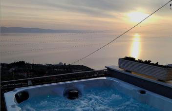 Holliday home Alida with jacuzzi - Photo 3