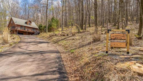 'The Eagles Nest at Alpine' Cabin w/ Fireplace! - Foto 1