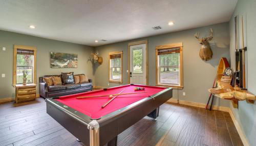 Lakefront Afton Home with Hot Tub and Game Room! - Foto 3
