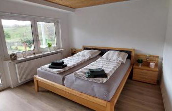 Tolle Untergeschoss-Wohnung für bis zu 5 Personen mit großem Garten und Terrasse - Photo 21