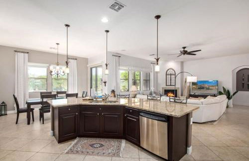 Luxurious villa with pool and spa - Foto 32