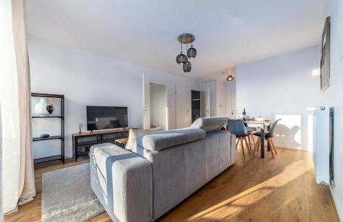 Vue Panoramique - Between Paris & Disneyland - Gare à 10min - Parking Souterrain Privé - - Foto 18