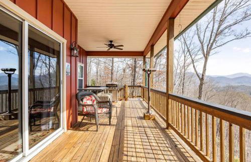 Red Rooster Family Cabin w/Hot Tub+Fire Pit+View - Foto 52