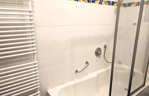 Sonnige Kunstwohnung - Foto 7