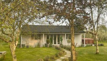 Orchard Retreat - Rural Cabin - Private Hot Tub! - Foto 1